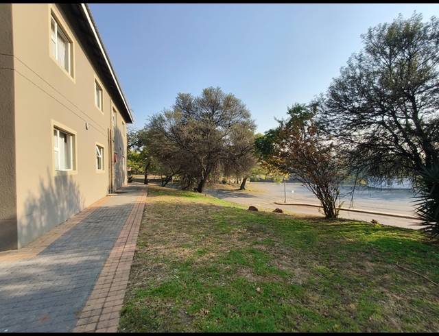 2 BEDROOM APARTMENT TO LET IN PEACEHAVEN INDUSTRIAL